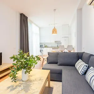 https://apartamento-souviron.1costadelsol.com
